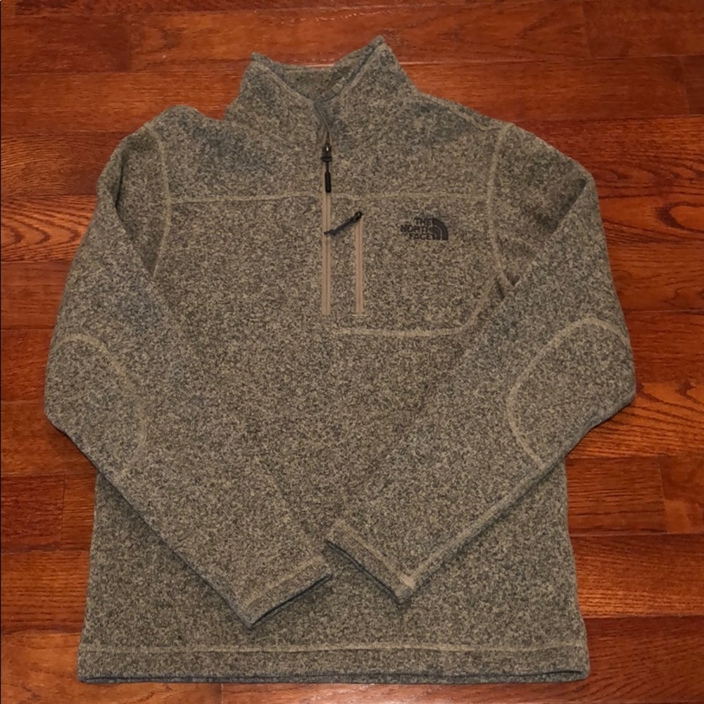 Men’s North Face quarter-zip